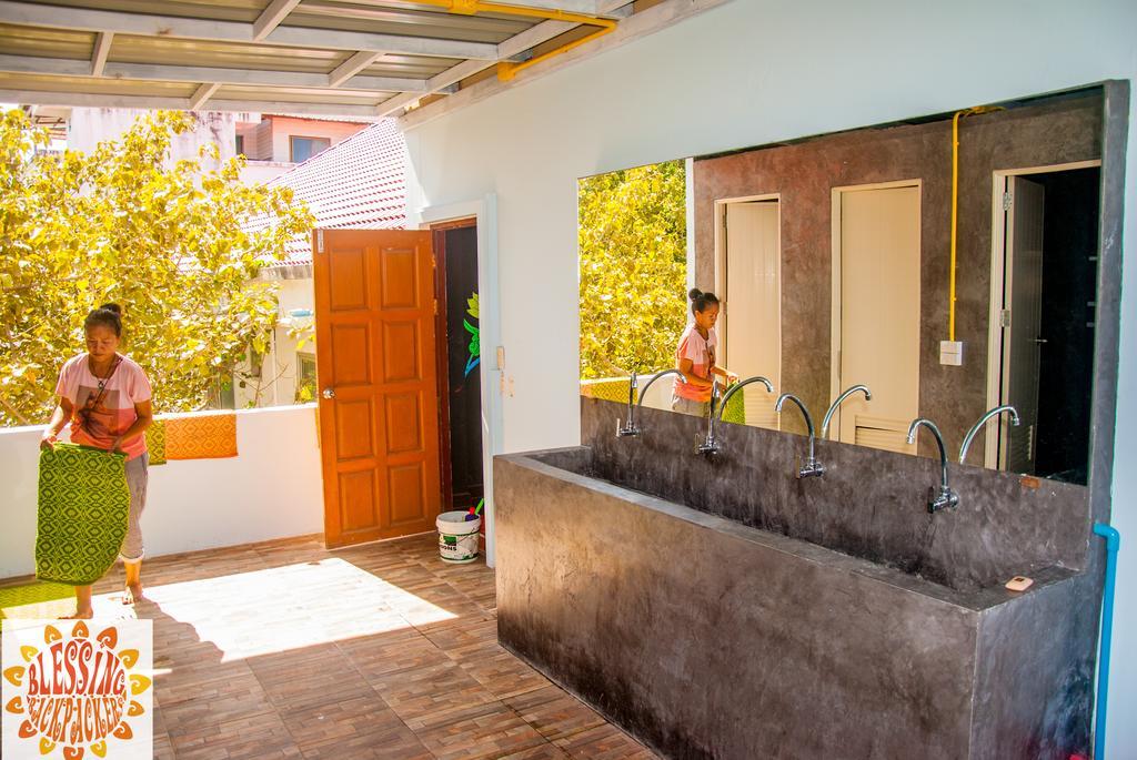 Blessing Backpackers Hostel Thongsala Exterior photo